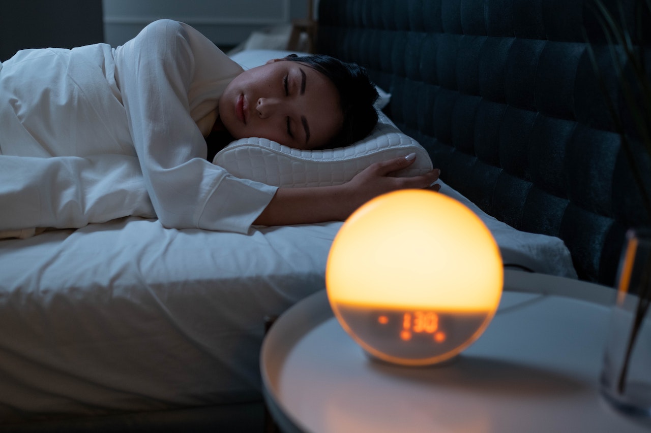 Comment la luminothérapie peut égayer votre journée