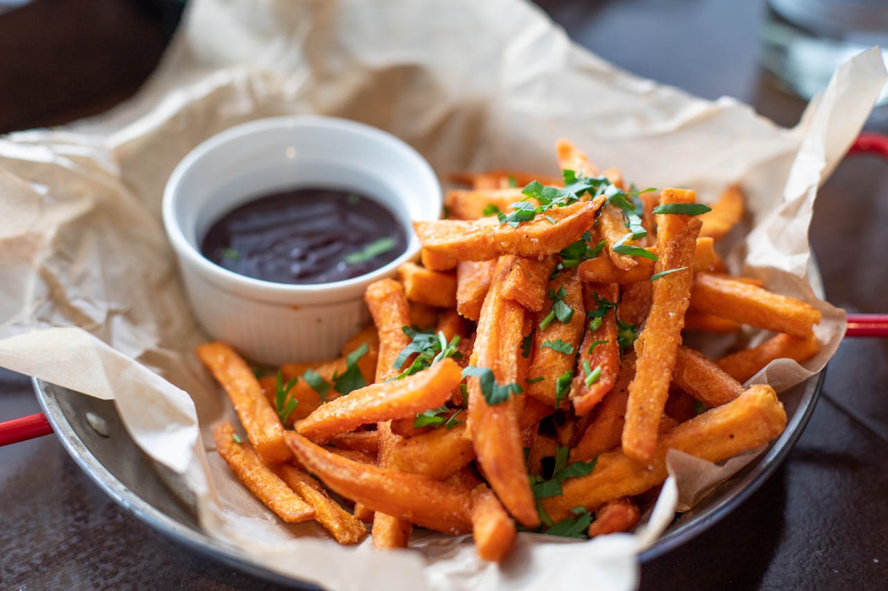 Frites de patate douce au Airfryer : une gourmandise saine et croustillante